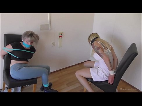 ❤️ Viciado / amarrado e amordaçado / donzela em apuros ❤ Sexo vídeo em nós pt-br.bestsexporno.ru